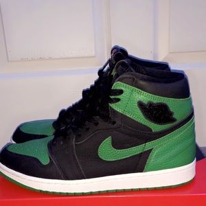 Pine green 1s